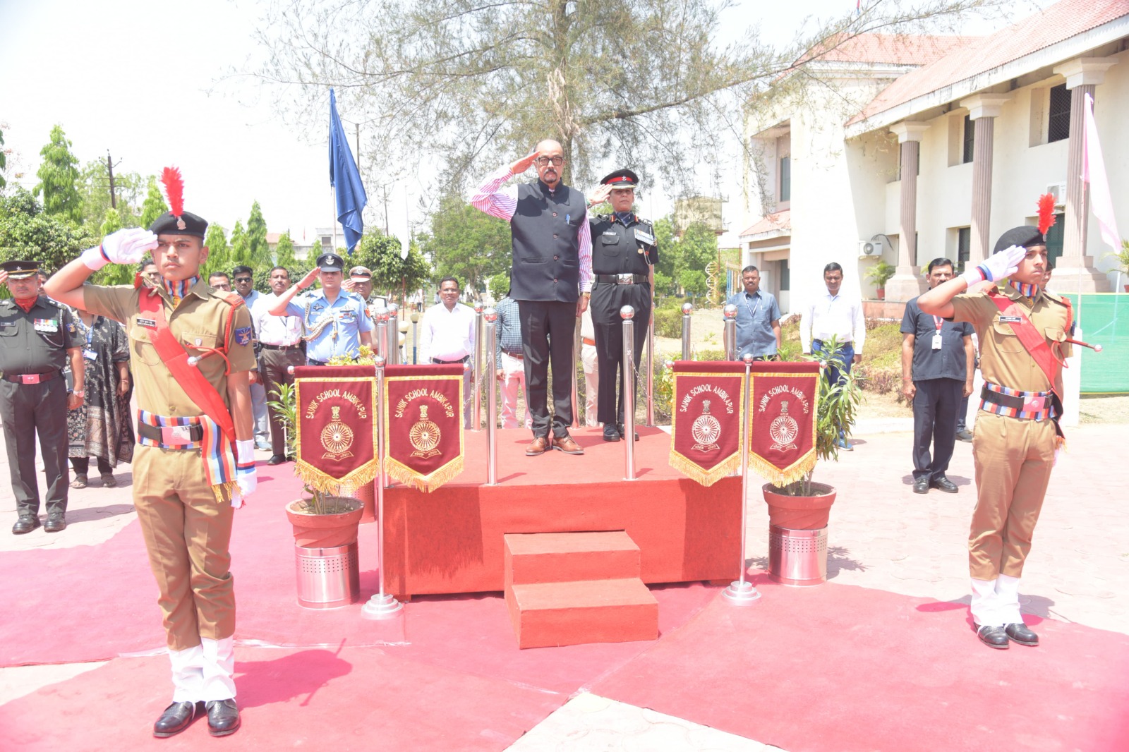 8ad7b3b6b55d78cf482aafeec8761ebc_149696170