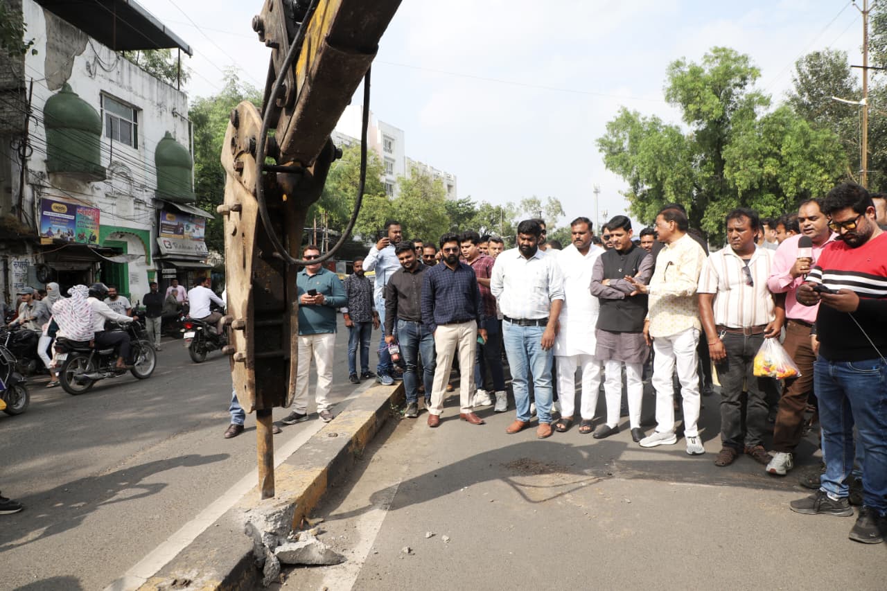 WhatsApp Image 2025-11-01 at 2.41.04 PM