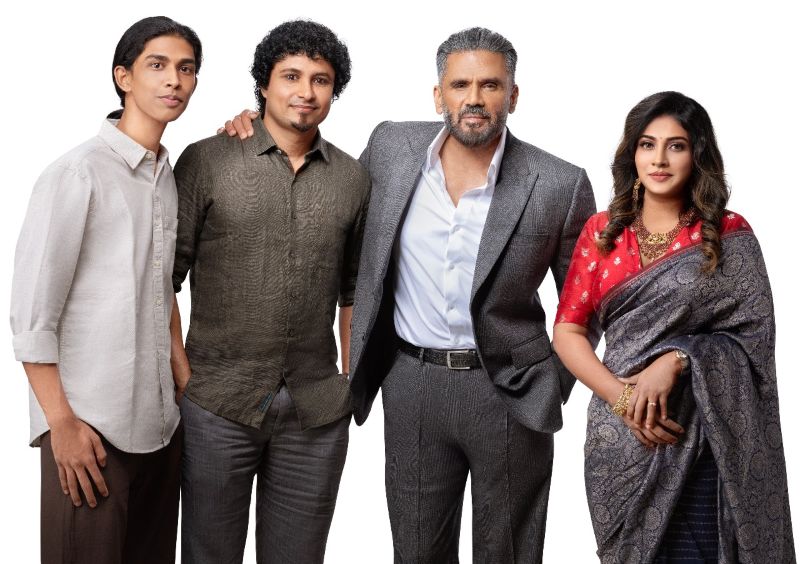 L to R - Shahin Farzeen, Mitlaj, Suniel Shetty and Tanooraa Swetha Menon