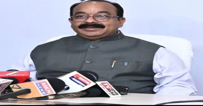888