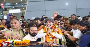 CG : सड़क हादसे के बाद पहली बार छत्तीसगढ़ लौटे किरण सिंह देव, बोले- वापस आकर बहुत अच्छा लग रहा