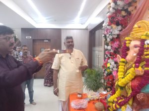 उज्जैन विकास प्राधिकरण में गणेश जी की पूजा संपन्नगणेश चतुर्थी के दूसरे दिन हुआ विशेष पूजन-अर्चन, अधिकारियों-कर्मचारियों ने लिया हिस्सा