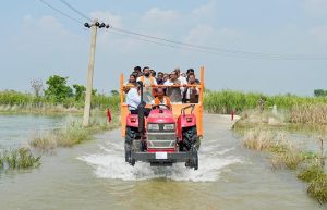शिवराज सिंह चौहान और सम्राट चौधरी ने बाढ़ प्रभावित इलाकों का किया हवाई सर्वेक्षण और ज़मीनी निरीक्षण
