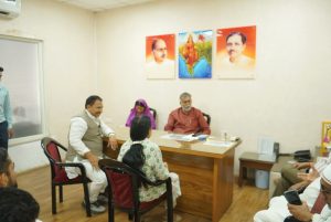 भाजपा प्रदेश कार्यालय में मंत्री प्रहलाद पटेल और राधा सिंह ने सुनीं कार्यकर्ताओं की समस्याएं