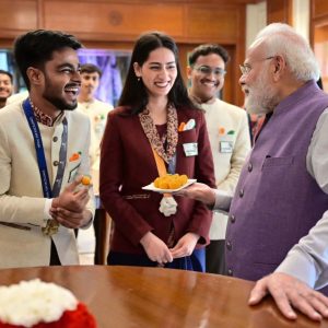 कौशल प्रशिक्षण संस्थान आईआईटी और आईआईएम से कम नहीं: मोदी